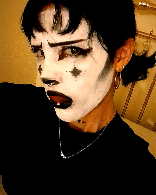 zz.eazoning instagram image archive image