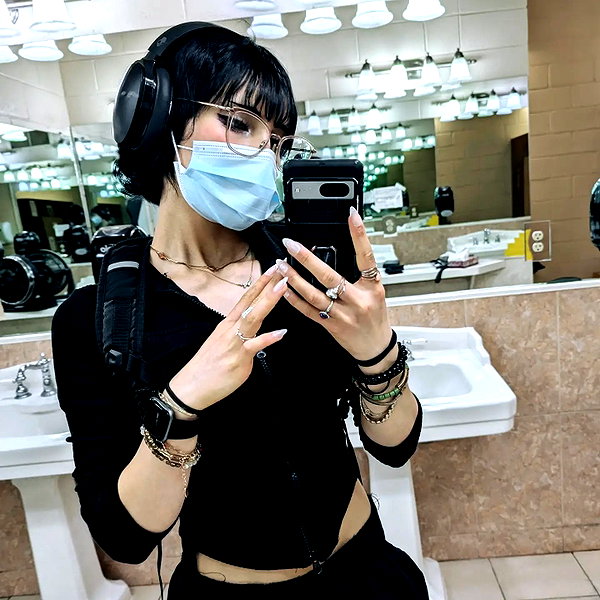 zz.eazoning instagram image archive image