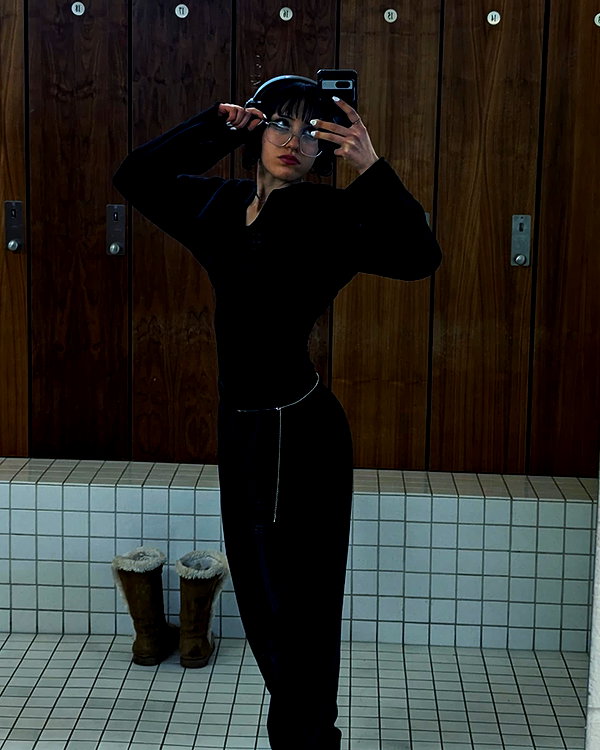 zz.eazoning instagram image archive image
