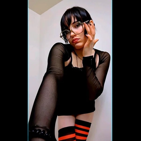 zz.eazoning instagram image archive image