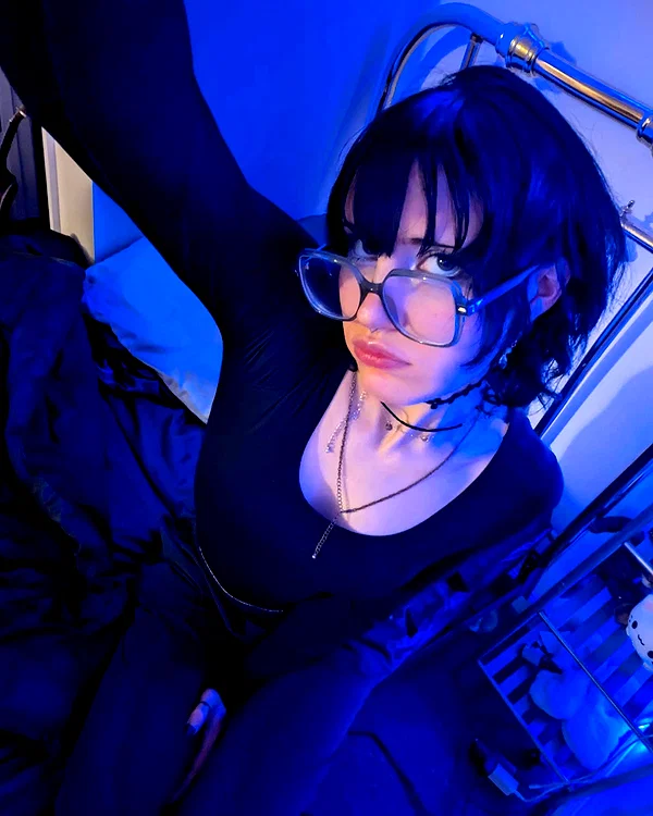 zz.eazoning instagram image archive image