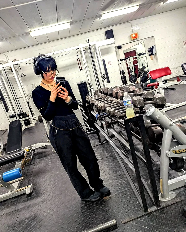 zz.eazoning instagram image archive image