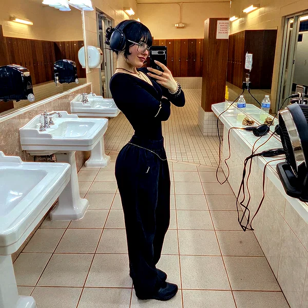 zz.eazoning instagram image archive image