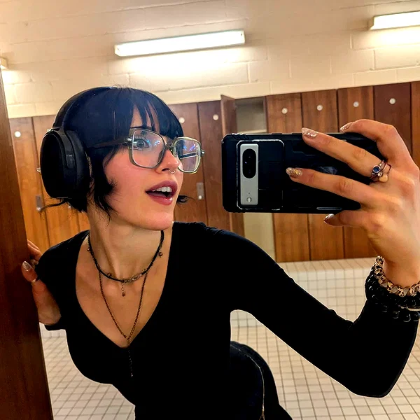 zz.eazoning instagram image archive image
