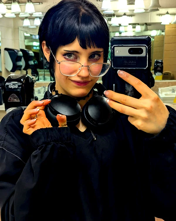 zz.eazoning instagram image archive image