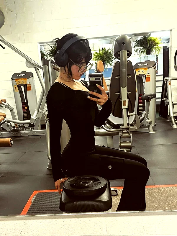zz.eazoning instagram image archive image