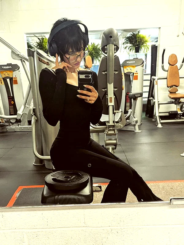 zz.eazoning instagram image archive image