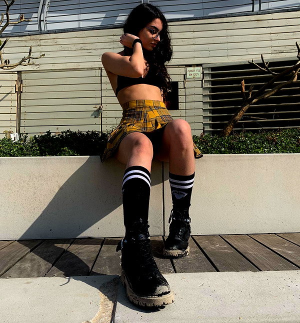 __yaheli_ instagram image archive image