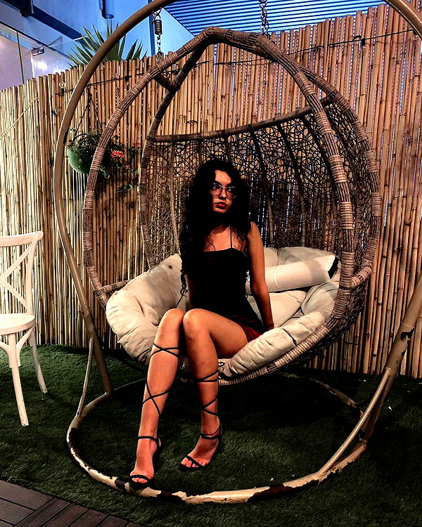 __yaheli_ instagram image archive image