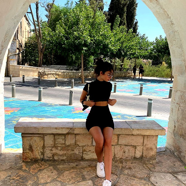 __yaheli_ instagram image archive image