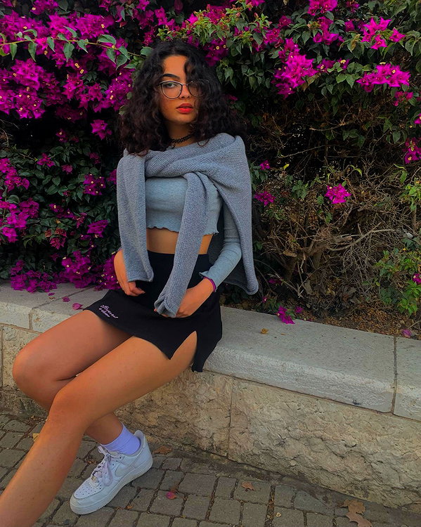 __yaheli_ instagram image archive image