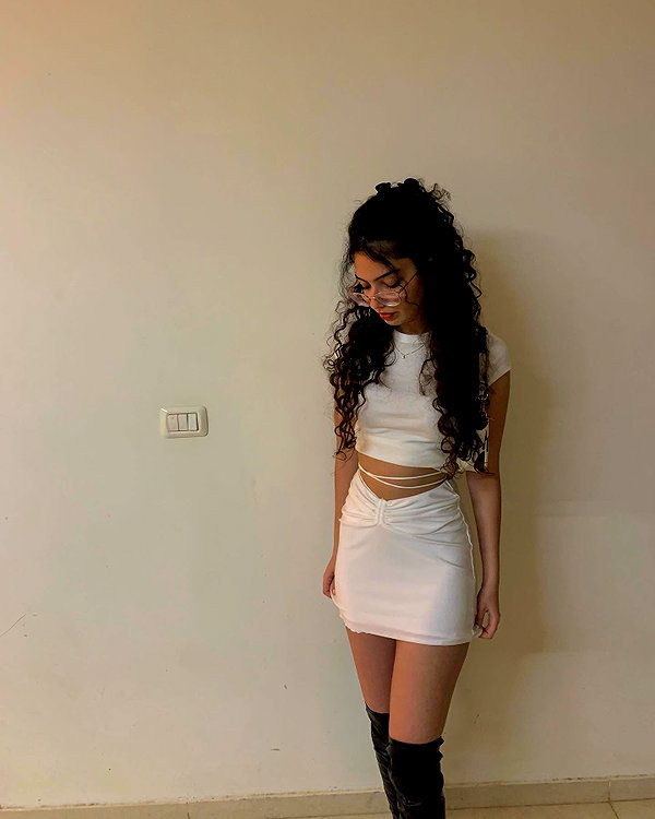 __yaheli_ instagram image archive image