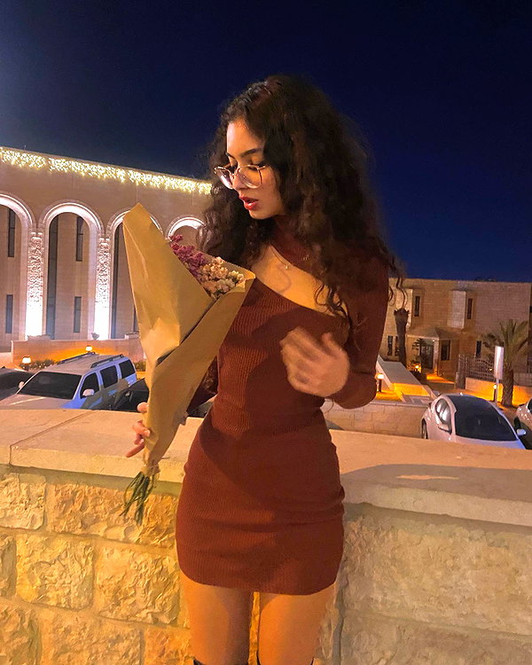 __yaheli_ instagram image archive image