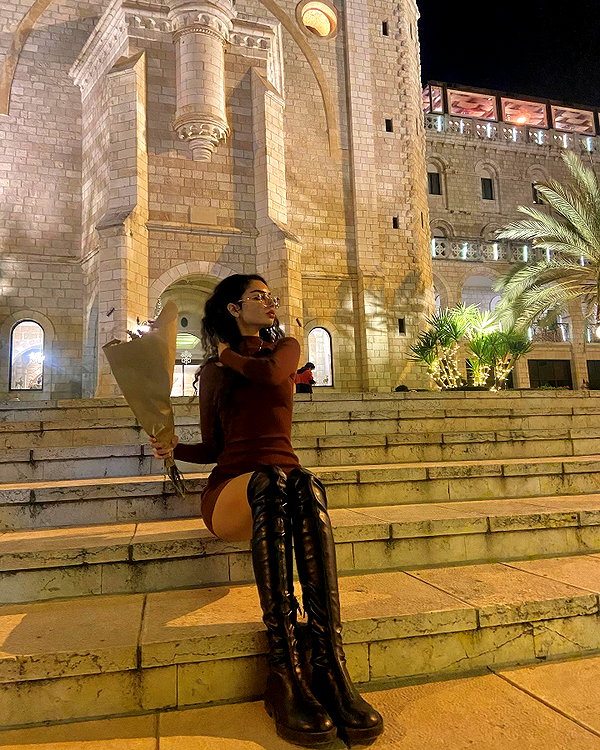 __yaheli_ instagram image archive image