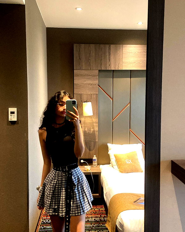 __yaheli_ instagram image archive image