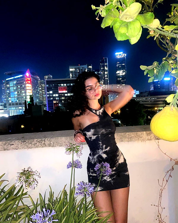 __yaheli_ instagram image archive image