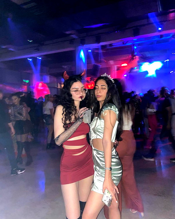 __yaheli_ instagram image archive image