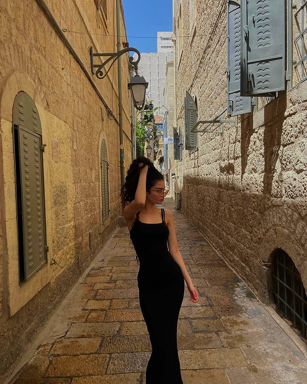 __yaheli_ instagram image archive image