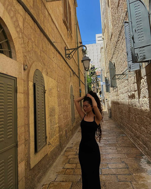 __yaheli_ instagram image archive image