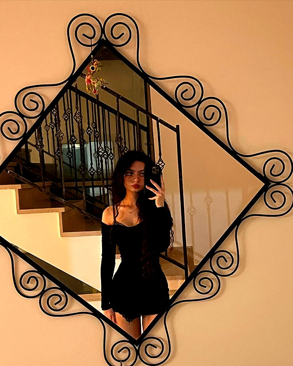 __yaheli_ instagram image archive image
