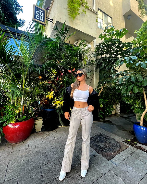 _ariel_lll instagram image archive image