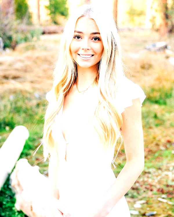 _ashleeevangelinos_ instagram image archive image
