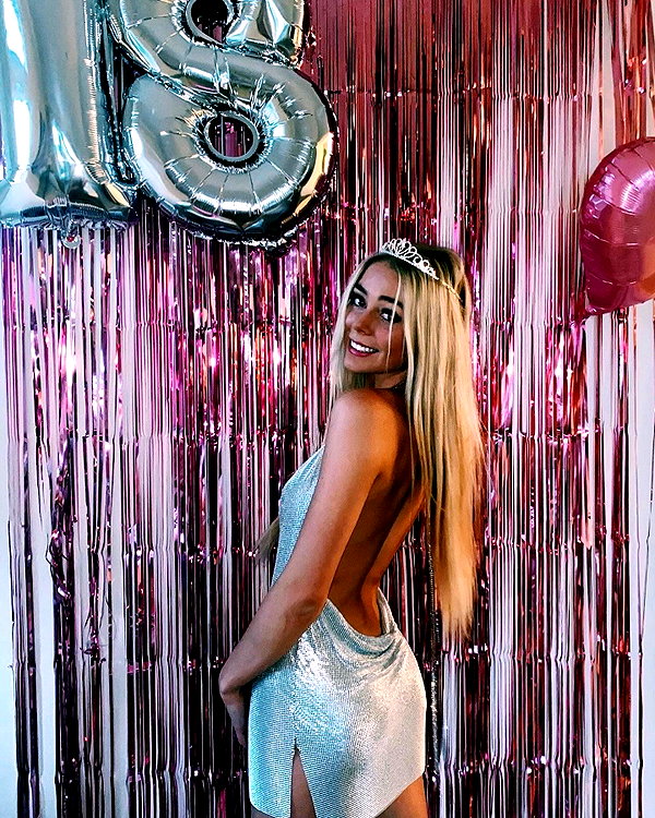 _ashleeevangelinos_ instagram image archive image