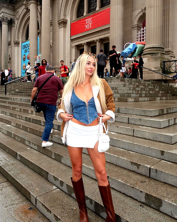 _ashleeevangelinos_ instagram image archive image