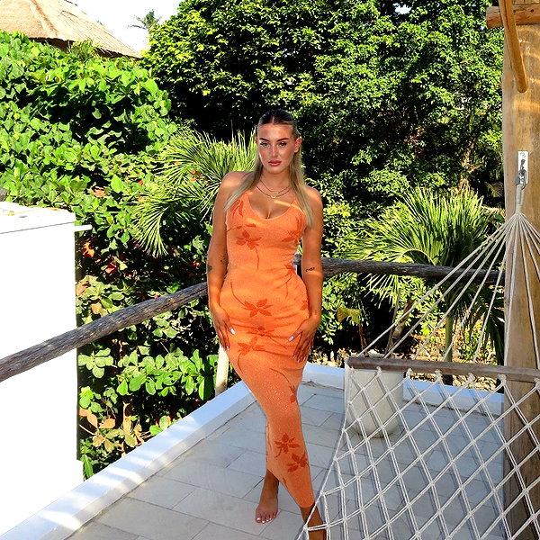 _lucycartwright instagram image archive image
