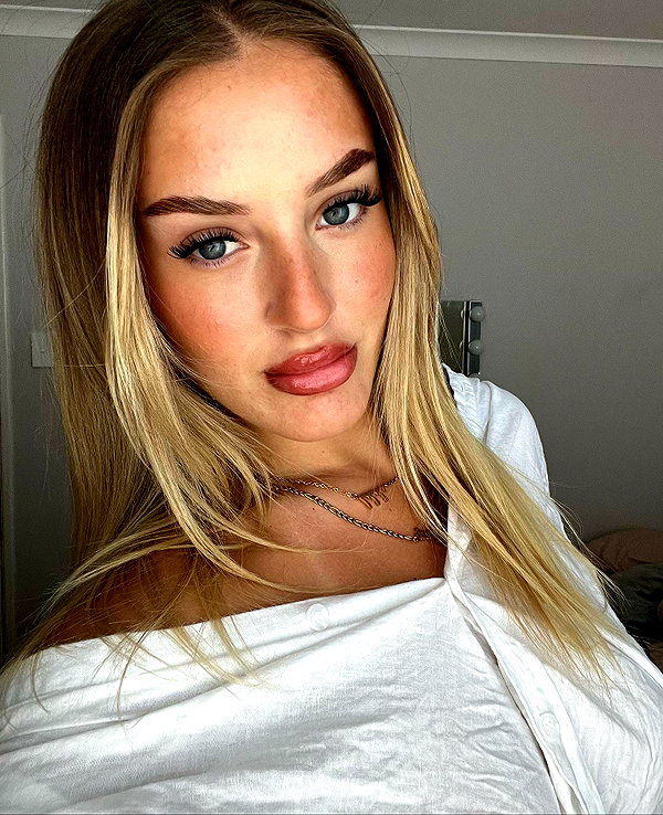 _lucycartwright instagram image archive image