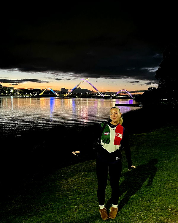_lucycartwright instagram image archive image