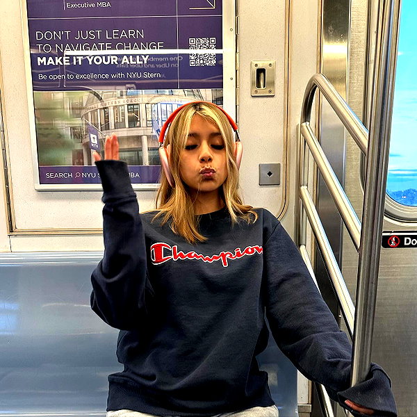 _onlyzayra instagram image archive image