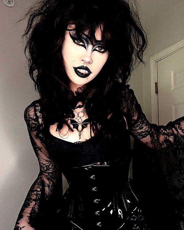 _undeadem_ instagram image archive image