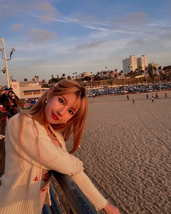 _xixiyx_ instagram image archive image