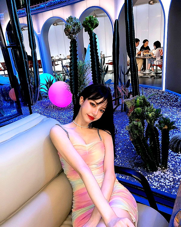 _xixiyx_ instagram image archive image
