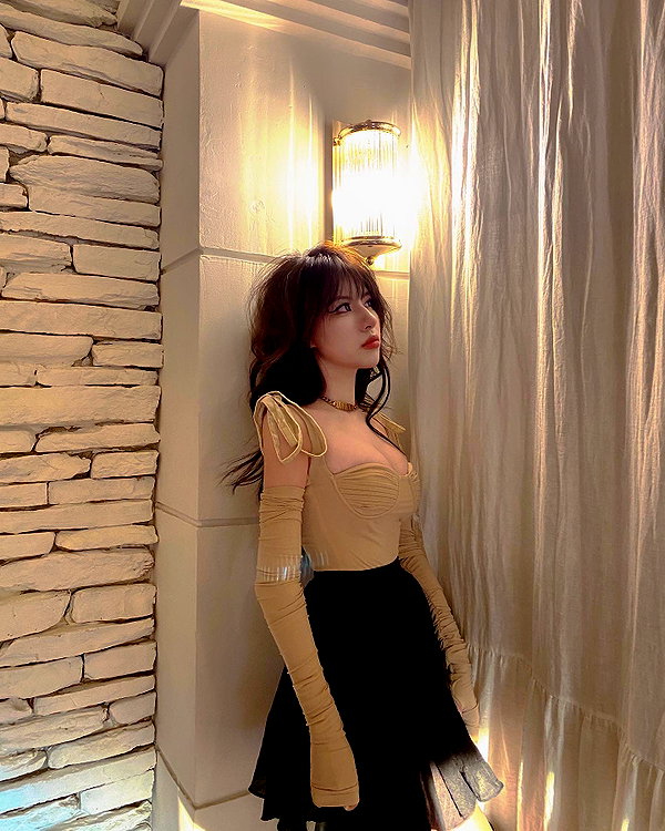 _xixiyx_ instagram image archive image