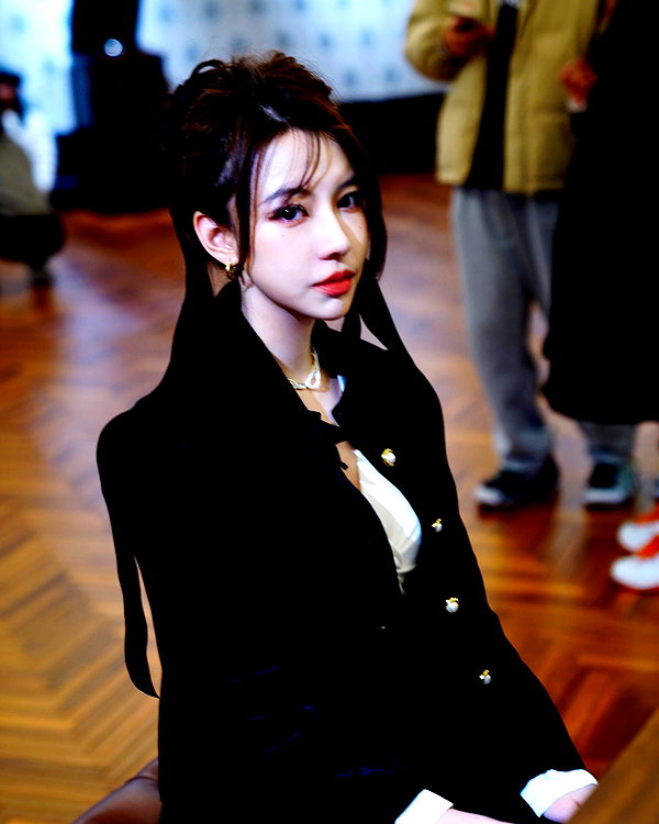 _xixiyx_ instagram image archive image