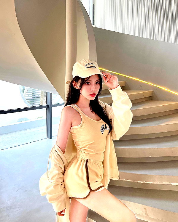 _xixiyx_ instagram image archive image