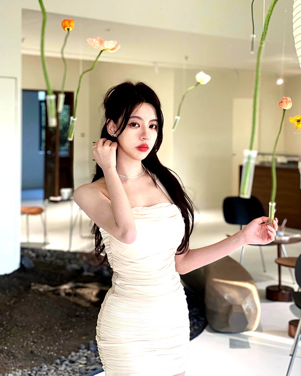 _xixiyx_ instagram image archive image