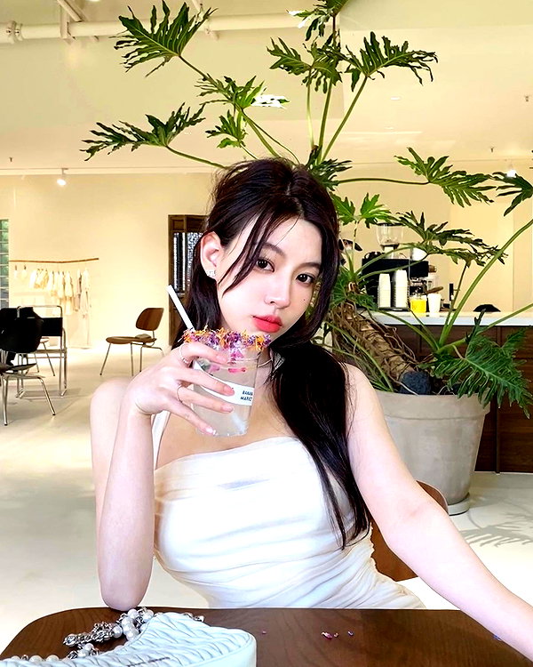 _xixiyx_ instagram image archive image