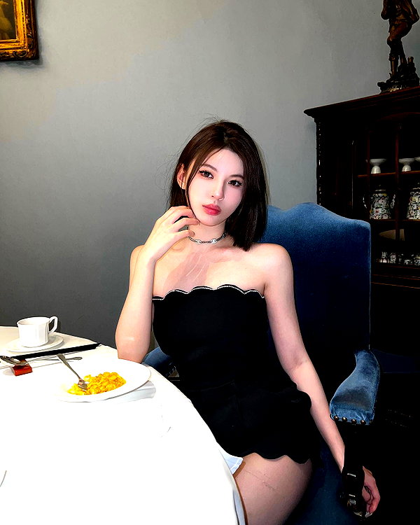 _xixiyx_ instagram image archive image