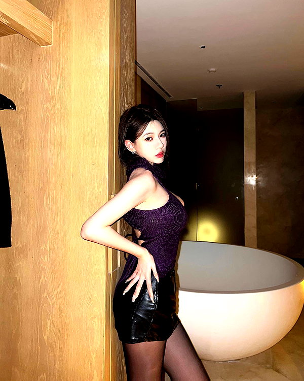_xixiyx_ instagram image archive image