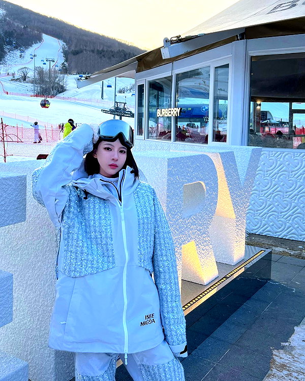 _xixiyx_ instagram image archive image