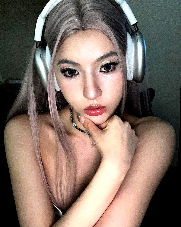 _xixiyx_ instagram image archive image