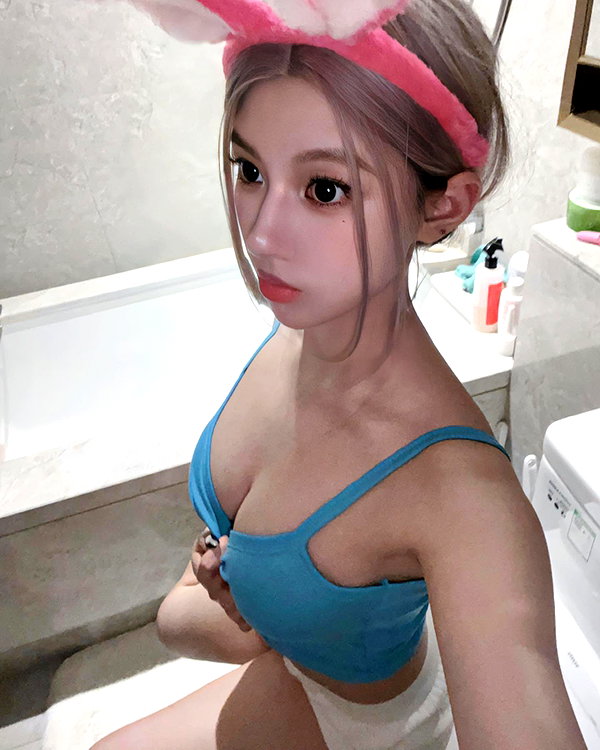 _xixiyx_ instagram image archive image