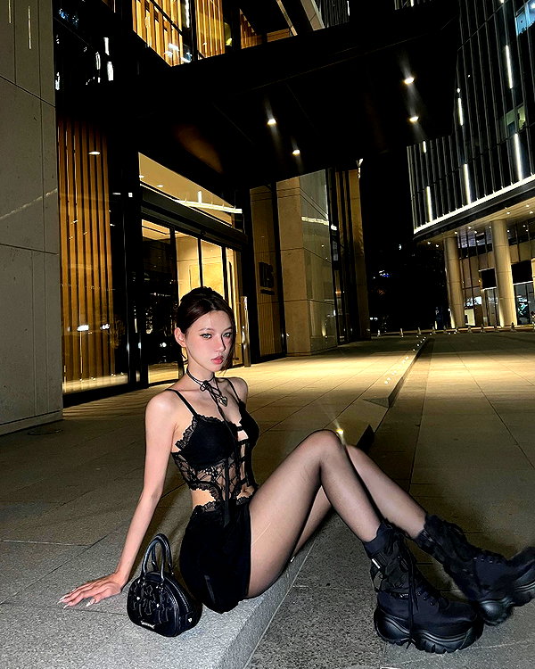 _xixiyx_ instagram image archive image