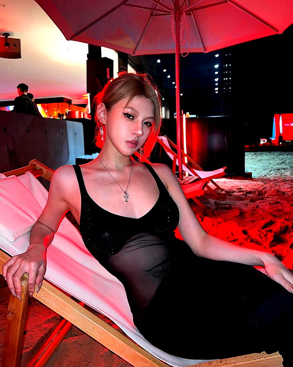 _xixiyx_ instagram image archive image