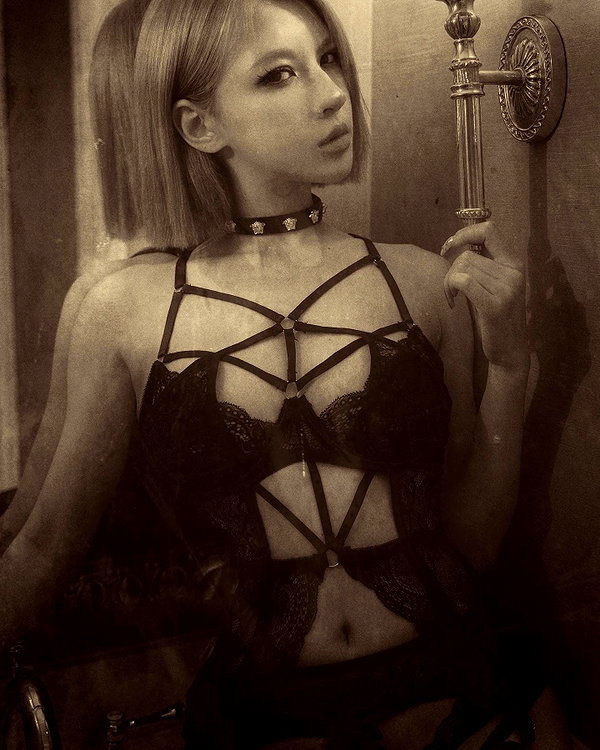 _xixiyx_ instagram image archive image