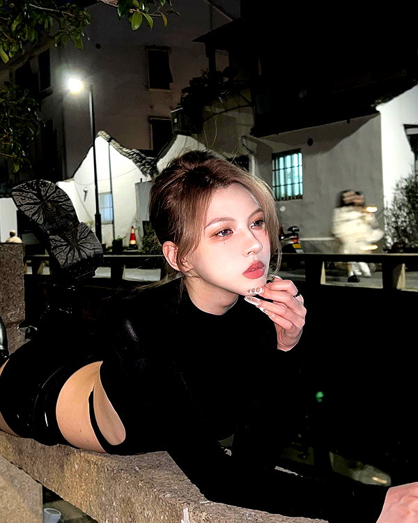 _xixiyx_ instagram image archive image