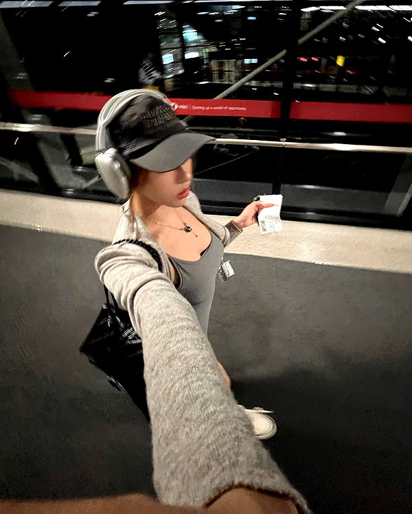 _xixiyx_ instagram image archive image
